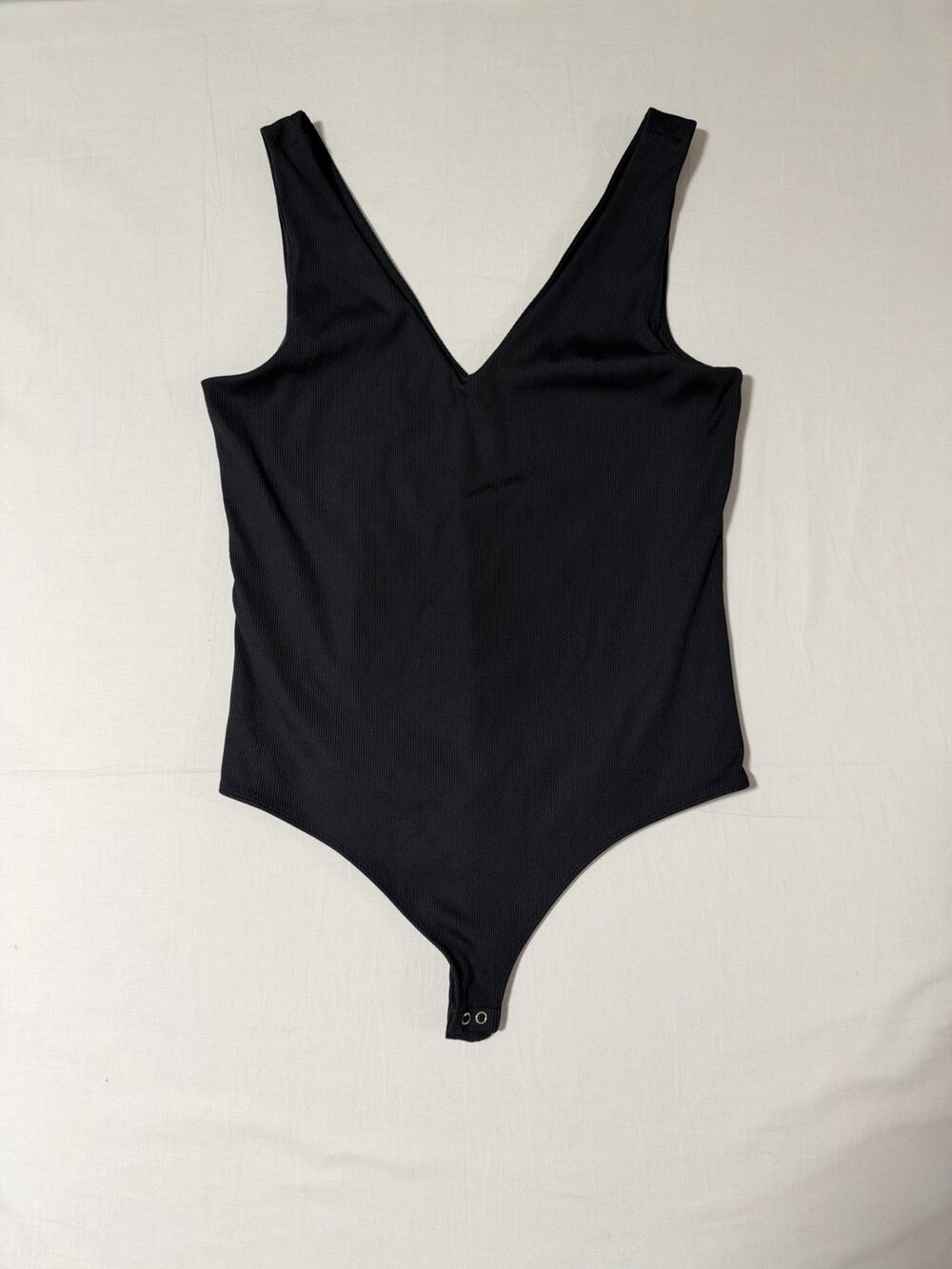 Express Women's Body Contour High Compression Deep V-Neck Bodysuit Black Size XL